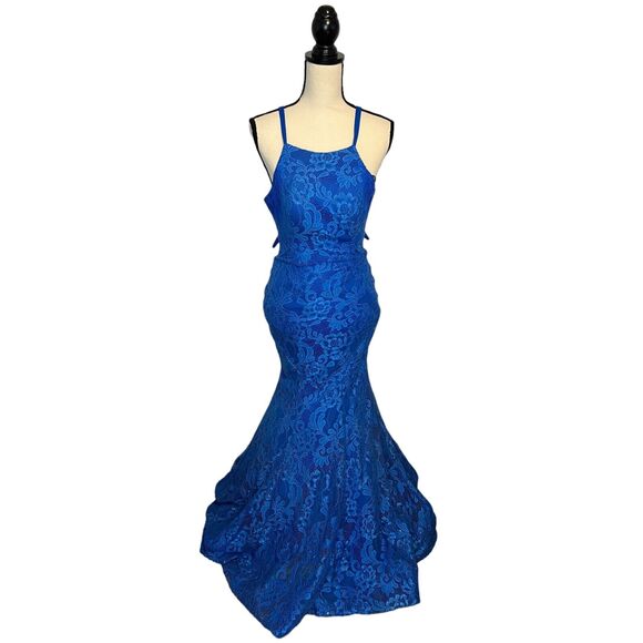 La Femme Womens Size 0 Trumpet Evening Gown Dress Blue Lace Train Cross Straps - Picture 2 of 9